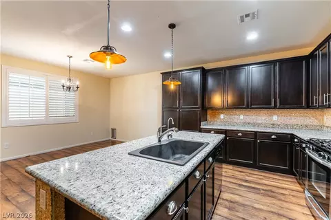 7741 Donner Peak St, Las Vegas, NV 89166