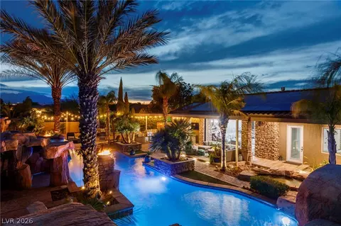 6151 Deep Autumn Ave, Las Vegas, NV 89131