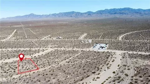 1501 E Saguaro Dr, Pahrump, NV 89060