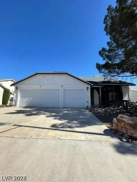 321 Bent Creek Dr, Las Vegas, NV 89107