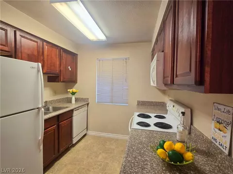 5405 Indian River Dr #400, Las Vegas, NV 89103