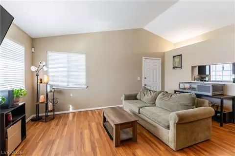 5419 Centurion Ct #203, Las Vegas, NV 89122