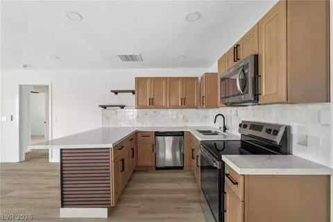 141 N 19th St, Las Vegas, NV 89101