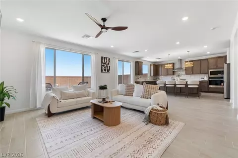 10204 Mystic Falls Dr, Las Vegas, NV 89141