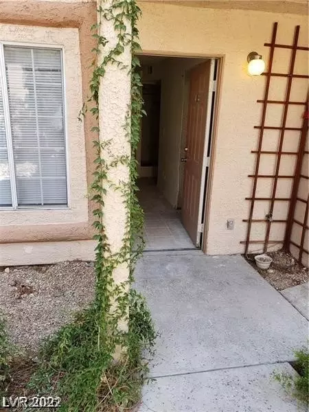 1608 N Torrey Pines Dr #103, Las Vegas, NV 89108