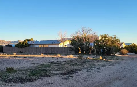 9568 Great Lakes Dr, Cal Nev Ari, NV 89039