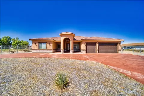 2890 Oakleaf Ave, Pahrump, NV 89048