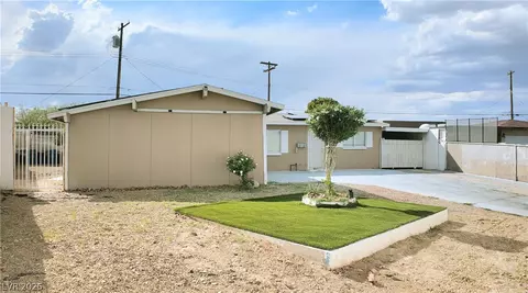 5463 Sir Monahan St, Las Vegas, NV 89119