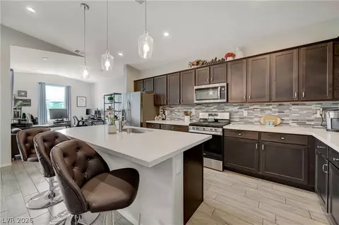 27 Red Sandstone Ave, North Las Vegas, NV 89031