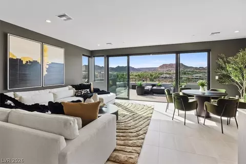 40 Heron Harbour Dr, Henderson, NV 89011