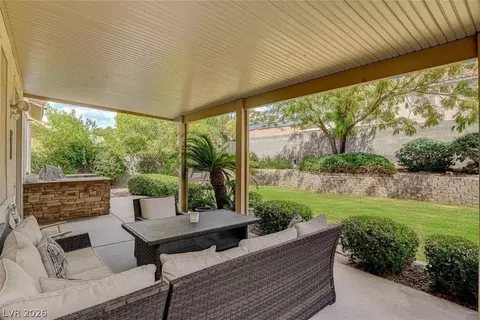 8840 Quintane Ln, Las Vegas, NV 89123