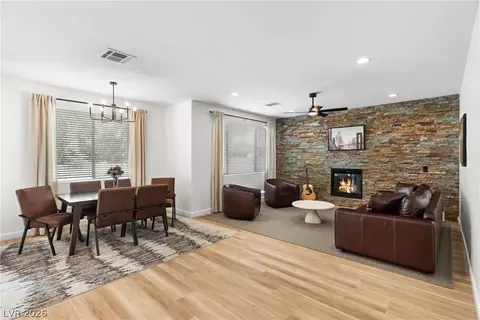 11900 Calle De Sol Dr, Las Vegas, NV 89138