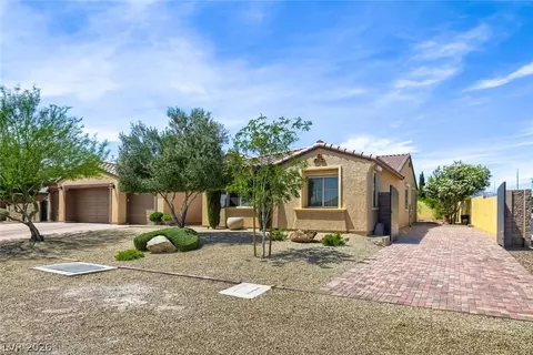 8935 Gagnier Blvd, Las Vegas, NV 89113