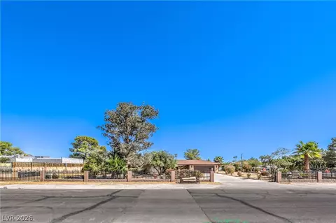 2880 Red Rock St, Las Vegas, NV 89146