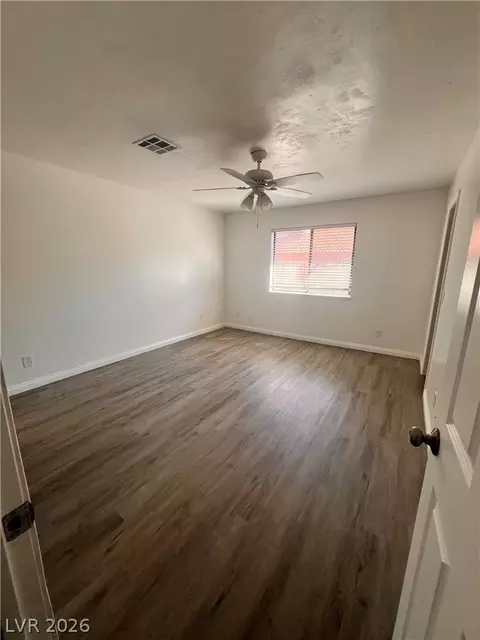 5576 W Rochelle Ave #9D, Las Vegas, NV 89103
