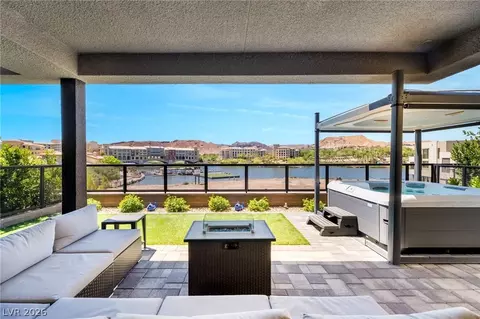 16 Heron Harbour Dr, Henderson, NV 89011