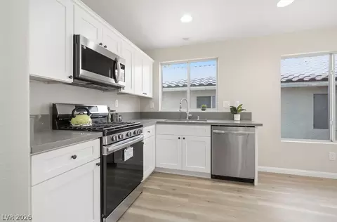 9637 Boylagh Ave, Las Vegas, NV 89129