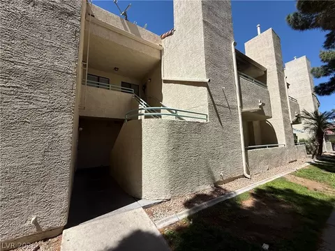 960 N Sloan Ln #204, Las Vegas, NV 89110