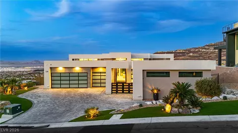 658 Dragon Peak Dr, Henderson, NV 89012