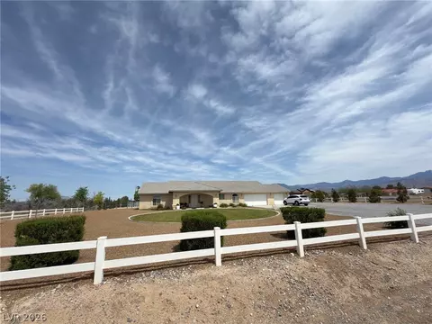 840 E Deerskin St, Pahrump, NV 89048
