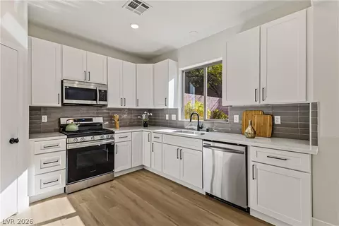 2721 Rimbaud St, Henderson, NV 89044