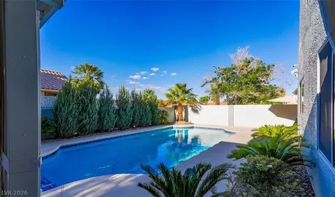 7800 Four Seasons Dr, Las Vegas, NV 89129