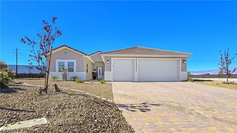 5471 Lincolnwood Ct, Pahrump, NV 89061