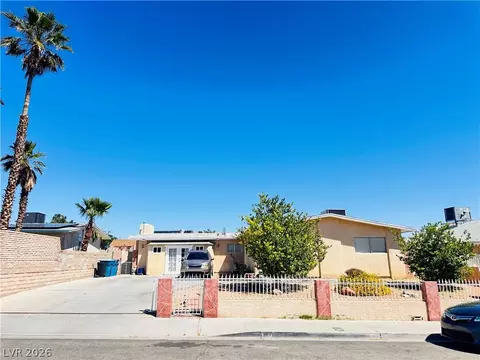 6952 Peggy Dr, Las Vegas, NV 89145