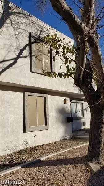 1336 N Jones Blvd, Las Vegas, NV 89108