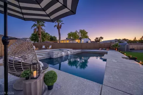 5865 Egan Crest Dr, Las Vegas, NV 89149