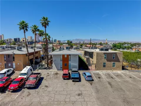 637 N 11th St, Las Vegas, NV 89101