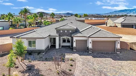 8835 S Tenaya Way, Las Vegas, NV 89113