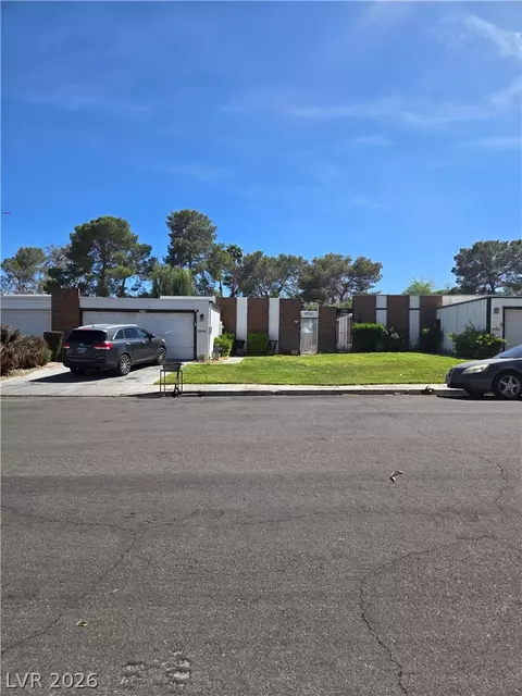 3711 Casey Dr, Las Vegas, NV 89120