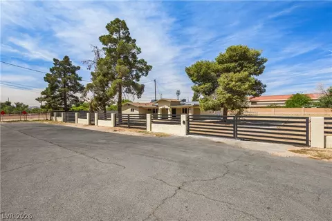 535 Straight St, Las Vegas, NV 89110