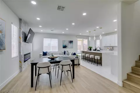 9751 Wailings Ave, Las Vegas, NV 89148