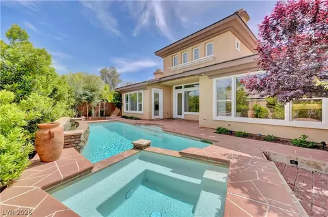 9700 Amber Peak Ct, Las Vegas, NV 89144