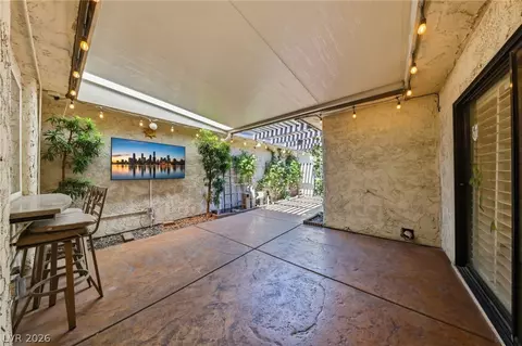 2577 Palmera Cir, Las Vegas, NV 89121