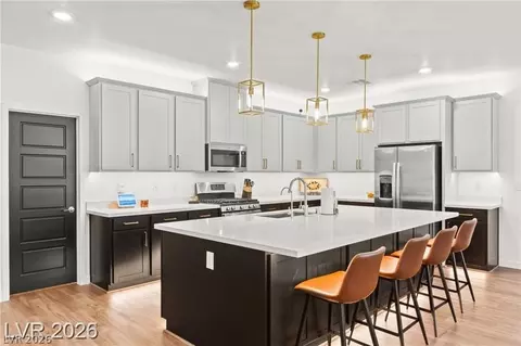 3525 Raina Ridge Ct, Las Vegas, NV 89121