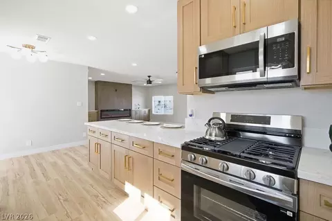 1200 Stoney Beach St, Las Vegas, NV 89110