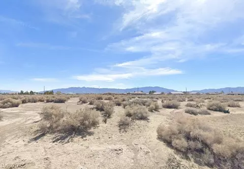 1051 E Jacaranda St, Pahrump, NV 89048
