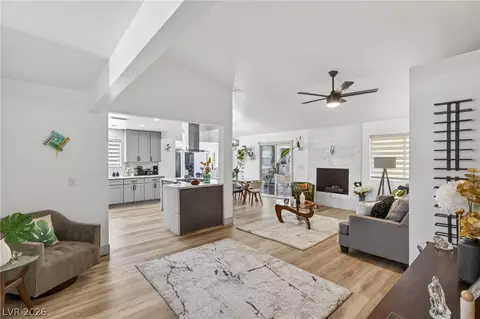 2243 Marlboro Dr, Henderson, NV 89014
