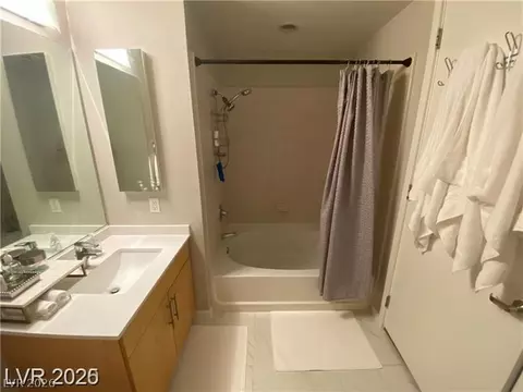 353 E Bonneville Ave #301, Las Vegas, NV 89101