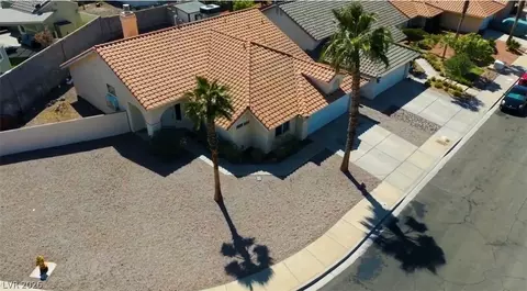 855 Coach House Rd, Henderson, NV 89002