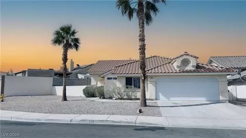 855 Coach House Rd, Henderson, NV 89002