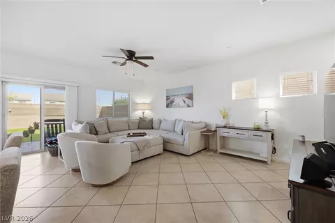386 Layla Bay St, Henderson, NV 89014