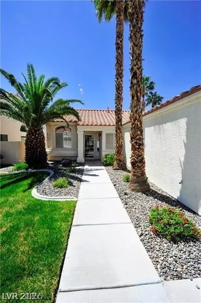 5521 Desert Valley Dr, Las Vegas, NV 89149