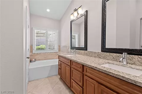 Bath - 2749 Turtlebay Ave, Henderson, NV 89074 photo 4 of 4