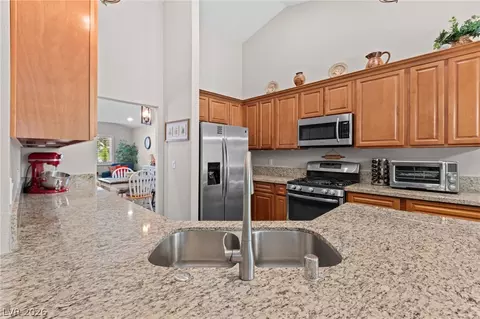 Kitchen - 2749 Turtlebay Ave, Henderson, NV 89074 photo 3 of 6