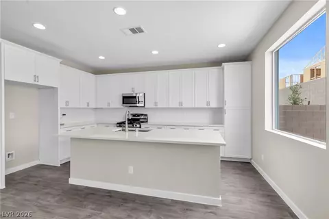 10507 S Lisa Ln, Las Vegas, NV 89179