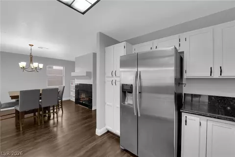9129 Green Frost Dr, Las Vegas, NV 89129